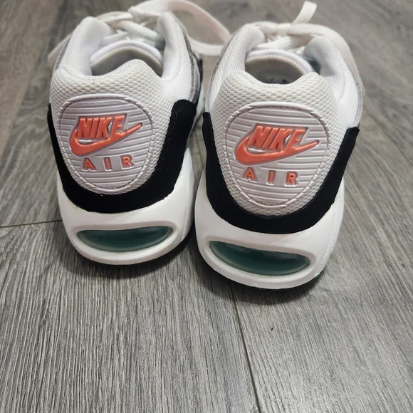 WOMENS NIKE AIR MAX CORRELATE [SIZE 7] WHITE/BLACK/GREEN [511417-136] - Picture 4 of 7